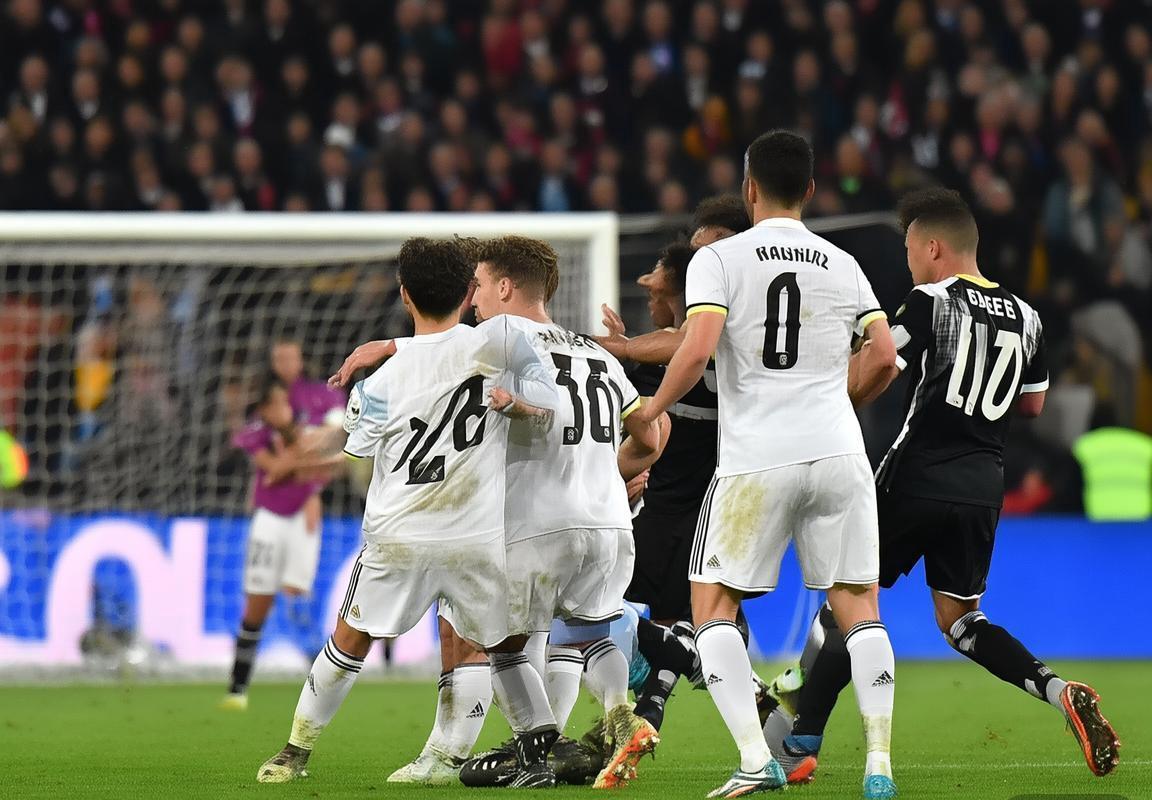 欧冠小组赛战况：皇马4-3险胜，国际米兰遭绝杀，阿森纳登顶积分榜